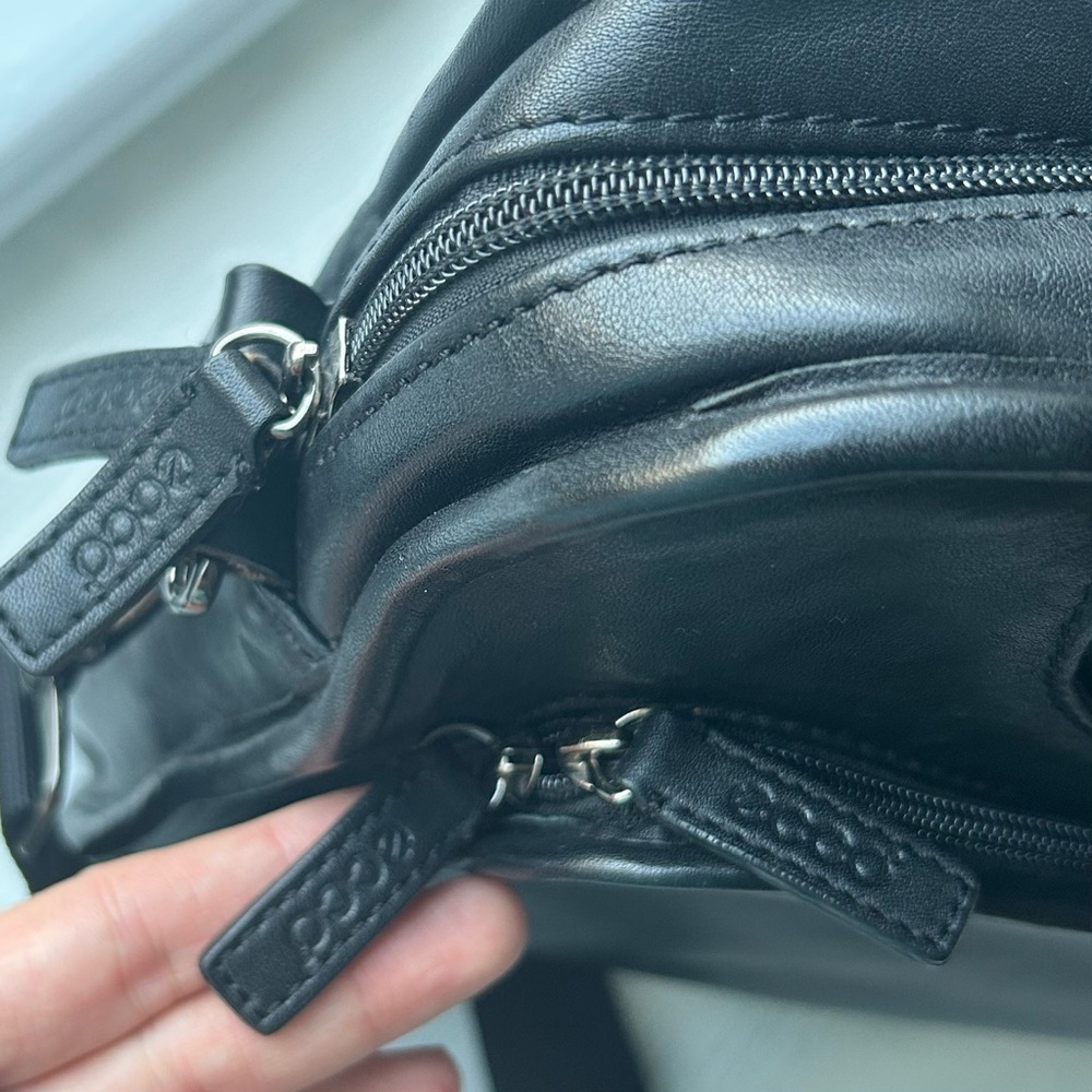 ECCO Black Leather laptop padded Bag - Picture 5 of 8